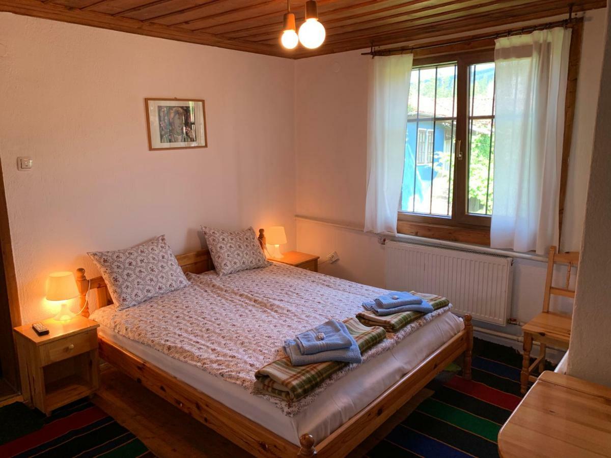 Borimechkova Kashta Hotell Koprivsjtitsa Exteriör bild